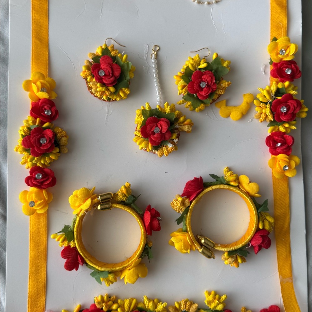 Floral Jewelry Set for haldi ceremony with Red and Yellow Accents